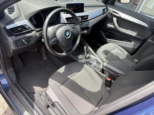 BMW X1 xDrive18d Ad-LED Kamera Navi Sitzh.AHK 18 Bluetooth Klima PDC el. Fenster Ansicht 11 für Fahrzeugdetailseite