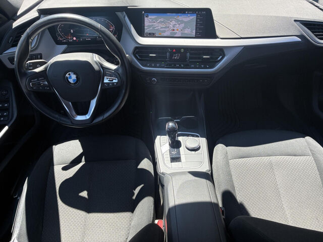 BMW 118 i Advantage DKG Kamera Sitzheiz.LiveProf.LED Bluetooth Navi Klima PDC el. Fenster Ansicht 10 für Fahrzeugdetailseite
