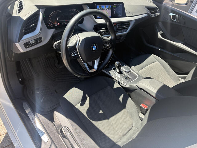 BMW 118 i Advantage DKG Kamera Sitzheiz.LiveProf.LED Bluetooth Navi Klima PDC el. Fenster Ansicht 9 für Fahrzeugdetailseite