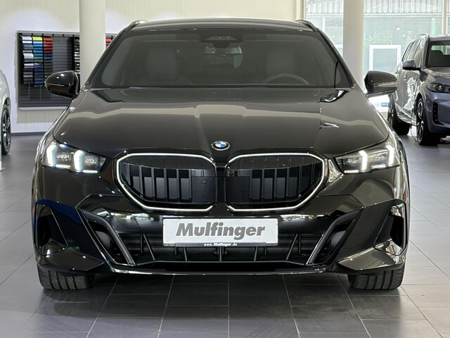BMW 520 d xDr. Touring M Sport Pro Driv.Prof. AHK 20 Sportpaket Bluetooth HUD Navi LED Klima PDC el. Fens Ansicht 3 für Fahrzeugdetailseite