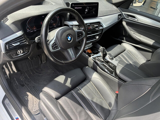 BMW 530 d xDr. T.  M Sport HUD ACC Standh.Kamera AHK Sportpaket Bluetooth Navi LED Vollleder Klima Standh Ansicht 11 für Fahrzeugdetailseite