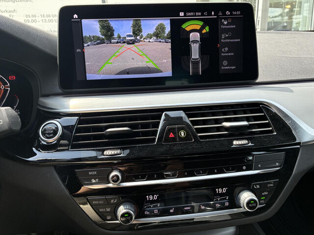 BMW 530 d xDr. T.  M Sport HUD ACC Standh.Kamera AHK Sportpaket Bluetooth Navi LED Vollleder Klima Standh Ansicht 13 für Fahrzeugdetailseite