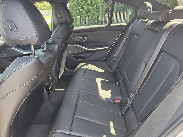 BMW 320 d xDr.M Sport Pro HUD ACC SuView Ha/Kr.AHK19 Sportpaket Bluetooth Navi LED Klima Aktivlenkung PDC Ansicht 14 für Fahrzeugdetailseite