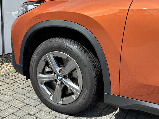 BMW X1 x23i Aktivsitz+Massage HUD ACC SuView LivePro Bluetooth Navi LED Klima PDC el. Fenster Ansicht 14 für Fahrzeugdetailseite