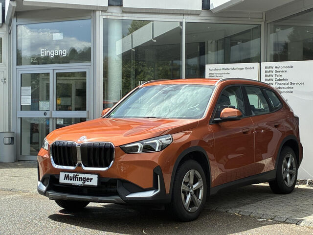 BMW X1 x23i Aktivsitz+Massage HUD ACC SuView LivePro Bluetooth Navi LED Klima PDC el. Fenster Ansicht 3 für Fahrzeugdetailseite