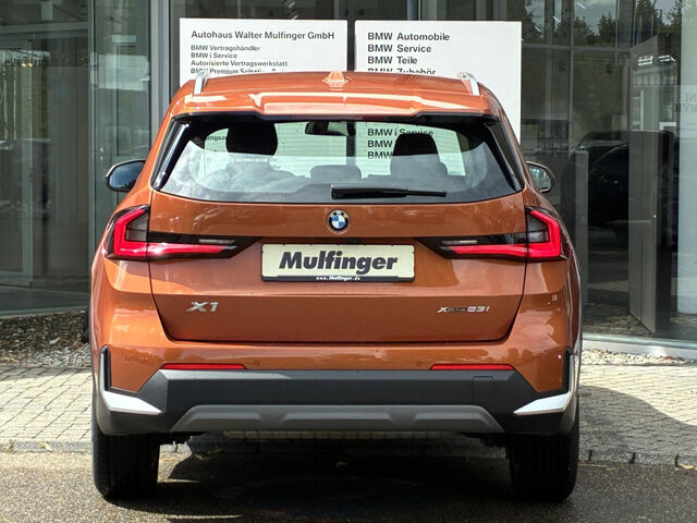 BMW X1 x23i Aktivsitz+Massage HUD ACC SuView LivePro Bluetooth Navi LED Klima PDC el. Fenster Ansicht 8 für Fahrzeugdetailseite