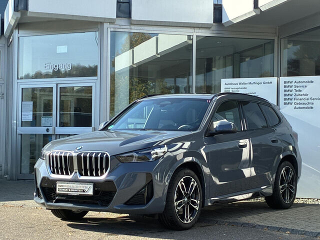 BMW X1 x23d M Sport PanoD.AktivS+Mass.ACC Ha/Ka.19 Sportpaket Bluetooth Navi LED Vollleder Klima PDC el. Ansicht 3 für Fahrzeugdetailseite