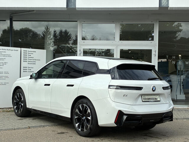 BMW iX x60 M Sport Pro IntAktivLenk.Sky Sitzbel.AHK Sportpaket Bluetooth HUD Navi LED Klima Luftfederung Ansicht 7 für Fahrzeugdetailseite