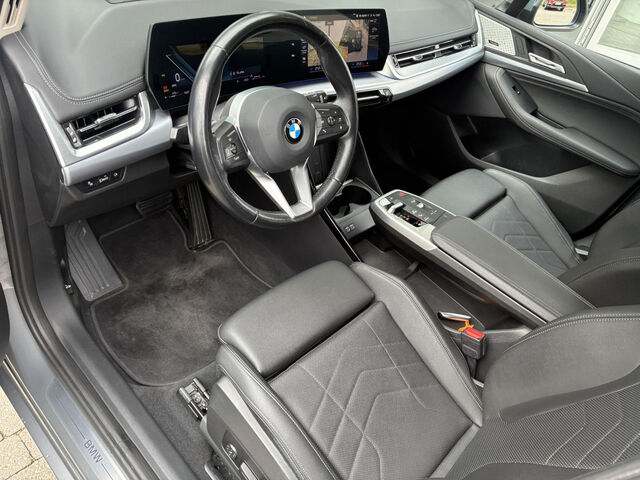 BMW 218 Active Tourer 218d AT.Sports.HUD ACC SurView Ha/Ka.KomfZug AHK Bluetooth Navi LED Vollleder Klima PDC el. Fenster Ansicht 11 für Fahrzeugdetailseite
