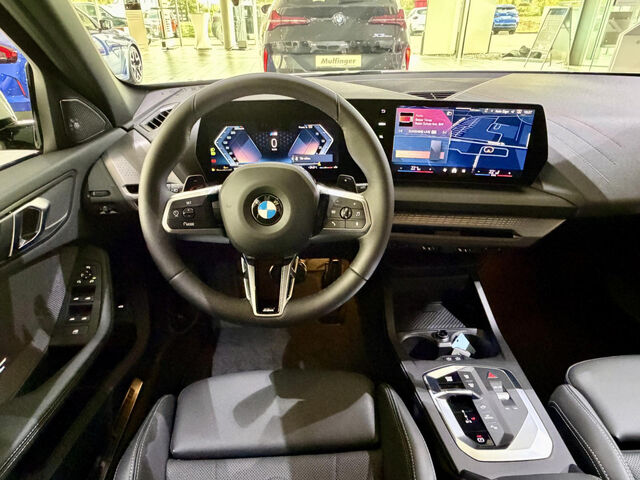 BMW 120 M Sport Har/Kar Adap.LED Pano Park.Assistent Sportpaket Navi Klima PDC el. Fenster Ansicht 12 für Fahrzeugdetailseite