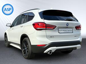BMW X1 25e AUT xDrive Sport Line LED PANO NAV PDC RFK X1