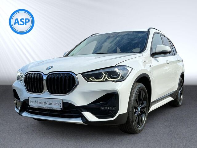 BMW X1 25e AUT xDrive Sport Line LED PANO NAV PDC RFK X1