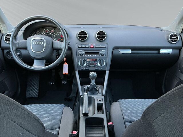 AUDI A3 1.6 16V FSI Ambition S Line Climatronic SHZ  A3