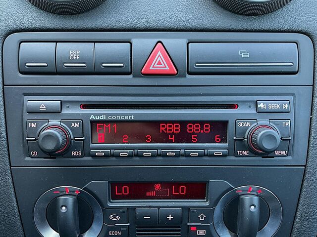 AUDI A3 1.6 16V FSI Ambition S Line Climatronic SHZ  A3