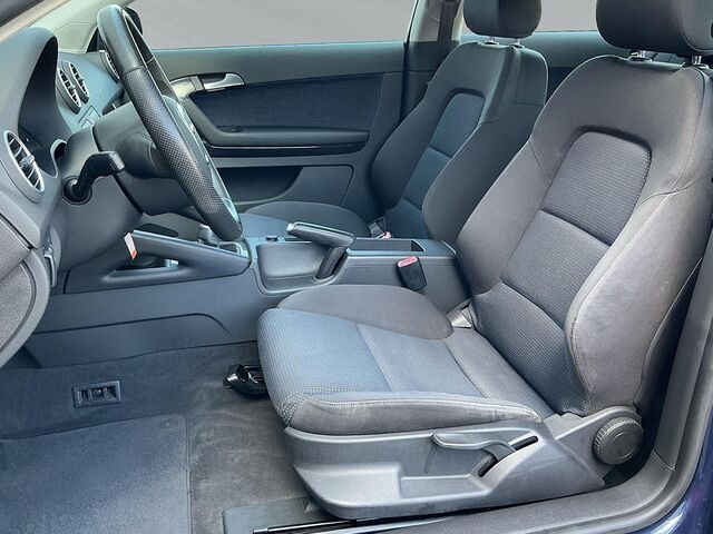 AUDI A3 1.6 16V FSI Ambition S Line Climatronic SHZ  A3