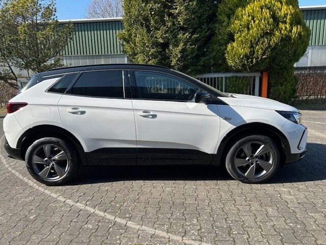 OPEL Grandland X Ansicht 4 für Fahrzeugdetailseite