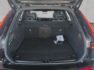 VOLVO XC60 T8 AWD Plug-in Hybrid Ultra Black Edition XC60