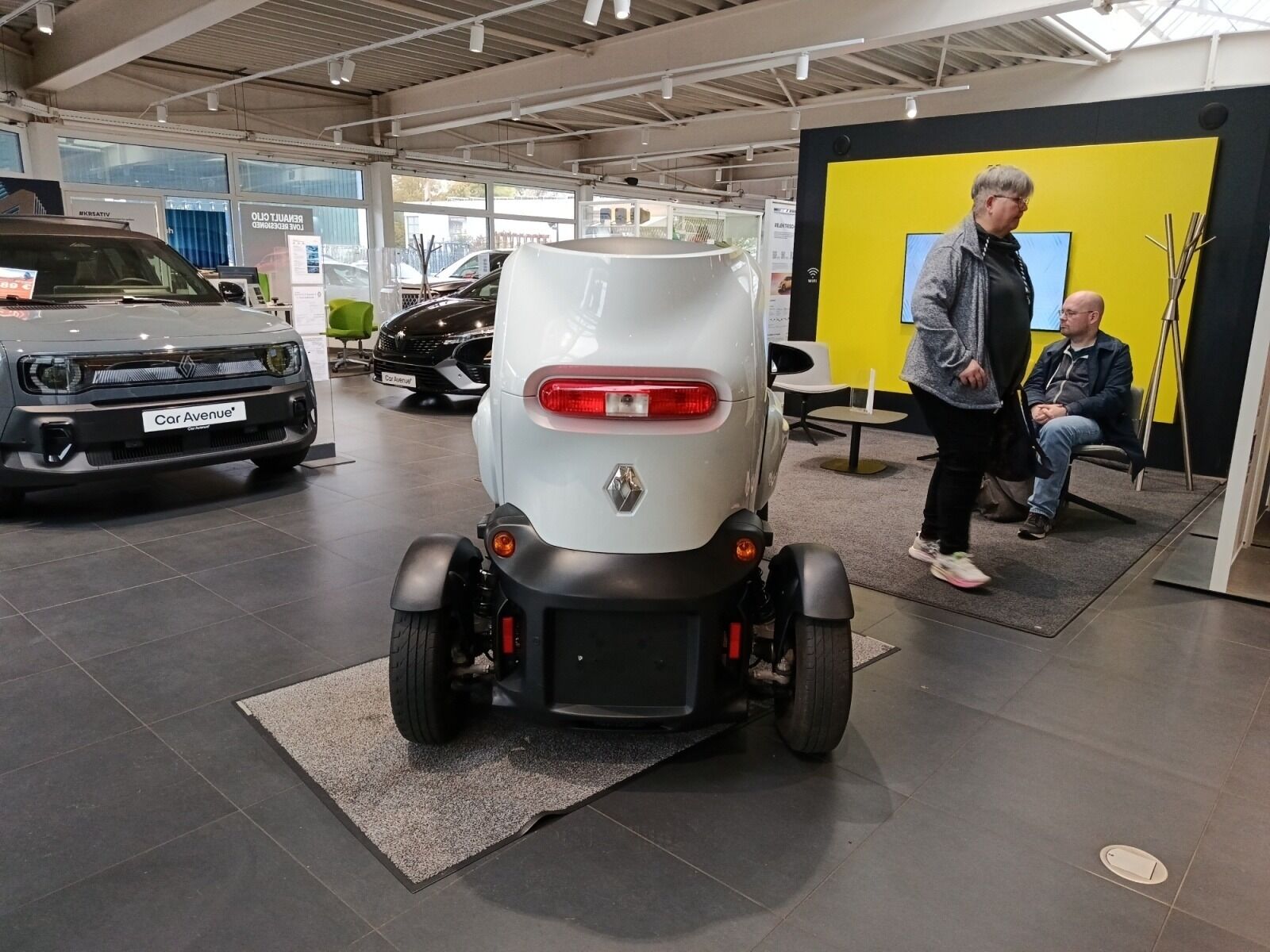 RENAULT Twizy Intens Weiß Ansicht 4 für Fahrzeugdetailseite