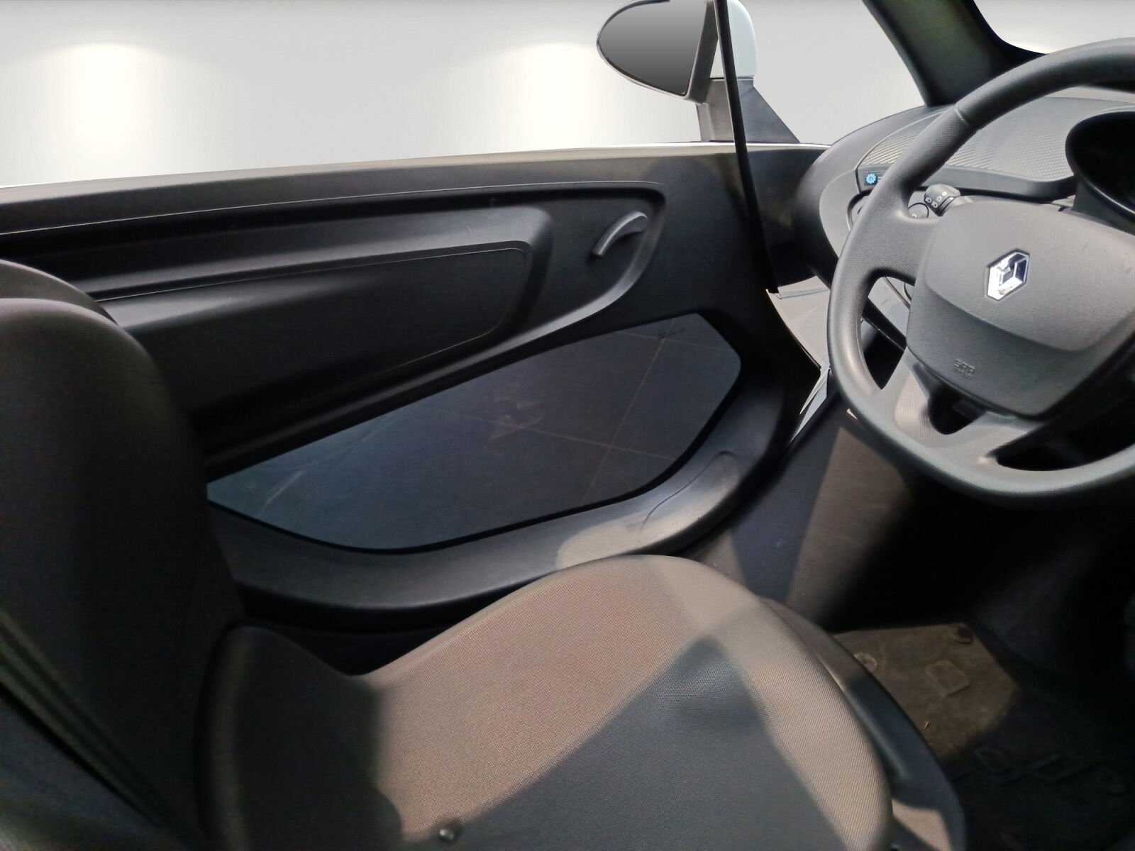 RENAULT Twizy Intens Weiß Ansicht 8 für Fahrzeugdetailseite