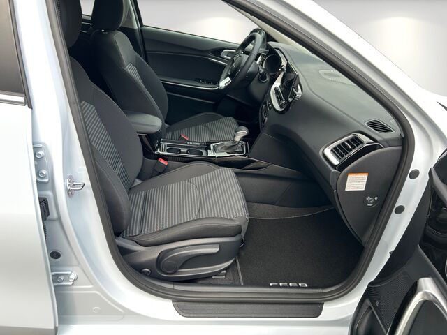 KIA Ceed 1.5T 48V DCT 140 STY JBL Ansicht 15 für Fahrzeugdetailseite