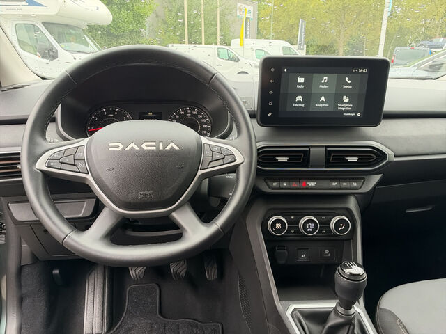 DACIA Duster Celebration TCe 150 Ansicht 14 für Fahrzeugdetailseite