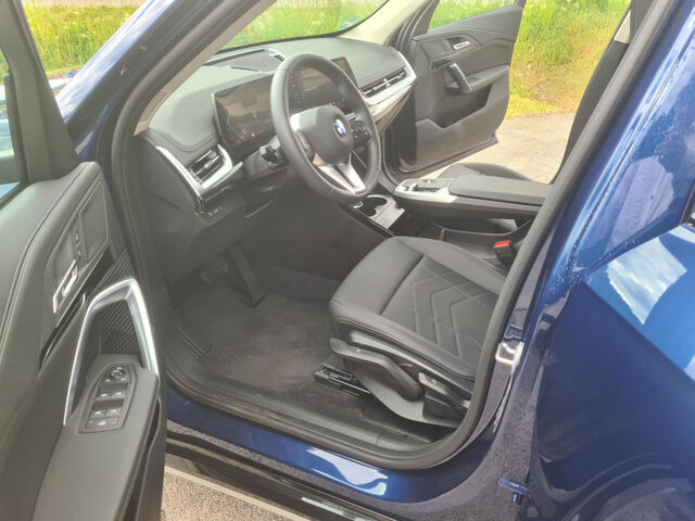 BMW X1 BMW X1 s18i AHK 18 X Line Bluetooth Navi Klima el. Fenster Ansicht 10 für Fahrzeugdetailseite