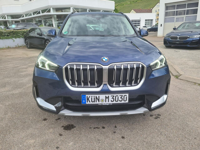 BMW X1 BMW X1 s18i AHK 18 X Line Bluetooth Navi Klima el. Fenster Ansicht 3 für Fahrzeugdetailseite
