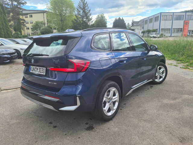 BMW X1 BMW X1 s18i AHK 18 X Line Bluetooth Navi Klima el. Fenster Ansicht 9 für Fahrzeugdetailseite