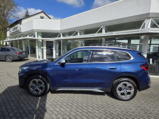BMW X1 x25e HUD ACC SuView AktivS.Ad-LED KomfZug.18 Bluetooth Navi Vollleder Klima PDC el. Fenster Ansicht 5 für Fahrzeugdetailseite