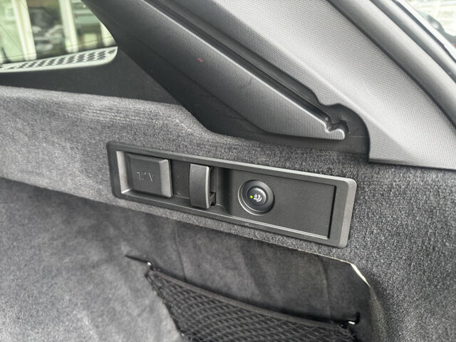 BMW 330 d T.M Sport Leder PanoD.HUD Laser Kamera AHK Sportpaket Bluetooth Navi Vollleder Klima Aktivlenku Ansicht 14 für Fahrzeugdetailseite