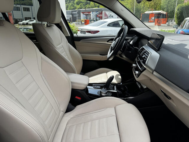 BMW X3 x30d Leder HUD LiveProf.Kamera Lenkradh.AHK Bluetooth Navi LED Vollleder Klima PDC el. Fenster Ansicht 11 für Fahrzeugdetailseite
