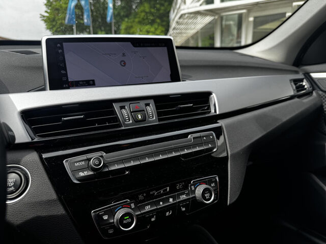 BMW X1 s20i DSG-Aut. Navi Kamera Tempom. Sitzh. DAB Bluetooth Klima PDC el. Fenster Ansicht 12 für Fahrzeugdetailseite