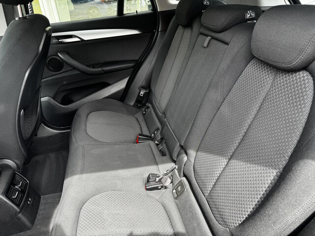 BMW X1 s20i DSG-Aut. Navi Kamera Tempom. Sitzh. DAB Bluetooth Klima PDC el. Fenster Ansicht 15 für Fahrzeugdetailseite