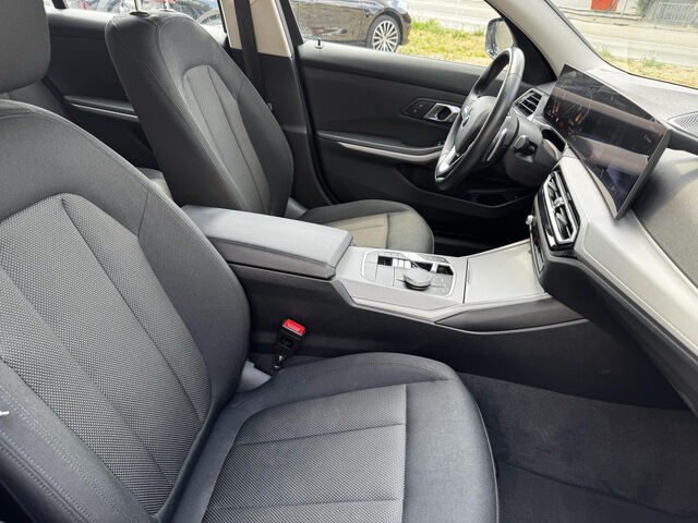 BMW 318 d Tour. Live-Navi-Widscreen Tempomat PDC AHK Bluetooth LED Klima el. Fenster Ansicht 12 für Fahrzeugdetailseite