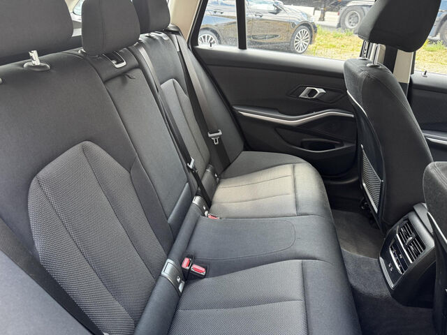 BMW 318 d Tour. Live-Navi-Widscreen Tempomat PDC AHK Bluetooth LED Klima el. Fenster Ansicht 15 für Fahrzeugdetailseite