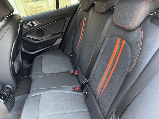 BMW 120 d xDr. Sport LiveProf.DrivAss.Lenkradh.LED18 Sportpaket Bluetooth Navi LED Klima PDC el. Fenster Ansicht 14 für Fahrzeugdetailseite