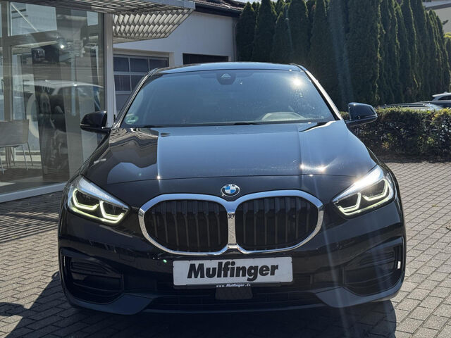 BMW 120 d xDr. Sport LiveProf.DrivAss.Lenkradh.LED18 Sportpaket Bluetooth Navi LED Klima PDC el. Fenster Ansicht 3 für Fahrzeugdetailseite