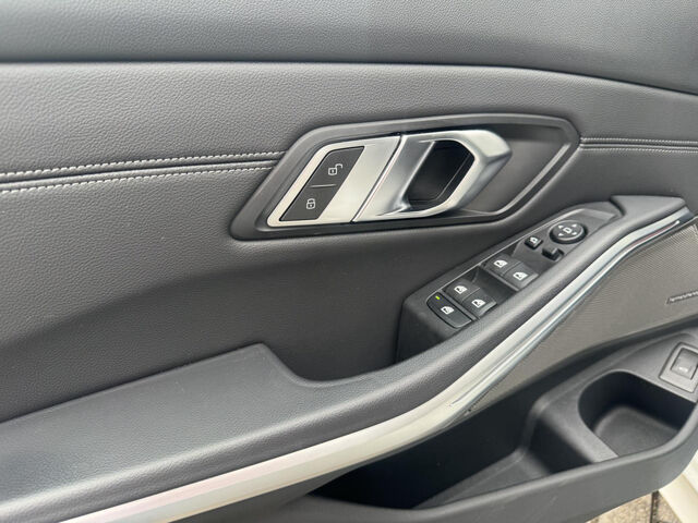 BMW 320 d T.Sports.LivePro.Kamera Sitzh.Ha/Ka.DrivAss Bluetooth Navi LED Klima PDC el. Fenster Ansicht 13 für Fahrzeugdetailseite