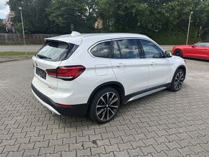 BMW X1 xDrive 20i xLine*Teilleder,LED,Navi,1.Hand*...