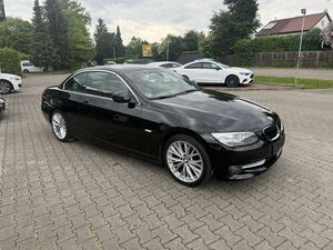 BMW 320 i Cabrio...