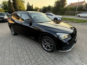 BMW X1 18d xDrive* Automatik,AHK,Bi-Xenon,Allrad*...