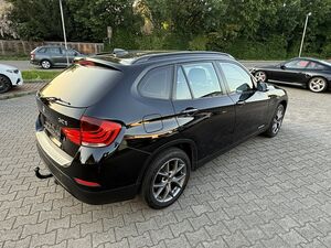BMW X1 18d xDrive* Automatik,AHK,Bi-Xenon,Allrad*...