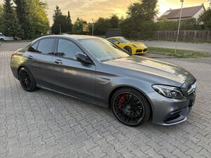 MERCEDES-BENZ C 63 AMG S*Panorama,Burmester,2.Hd,Sportabgas*...