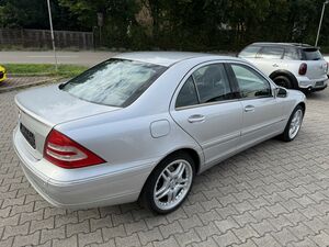 MERCEDES-BENZ C 180 Elegance*Automatik,Klima,Xenon,Topzustand*...