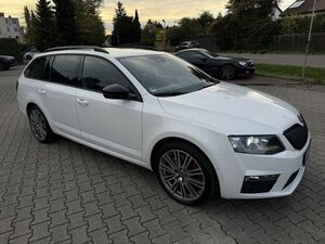 SKODA Octavia RS Combi 2.0 TDI*Leder,Navi,DSG,AHK*...