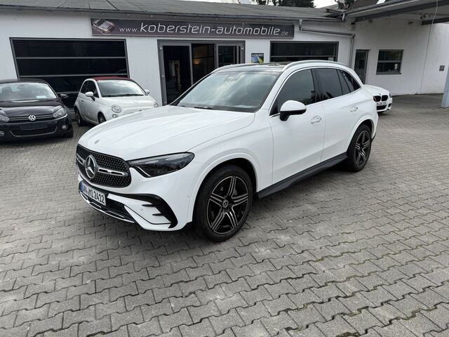 MERCEDES-BENZ GLC 200 AMG Line 4Matic*Panorama,Leder,LED,*...
