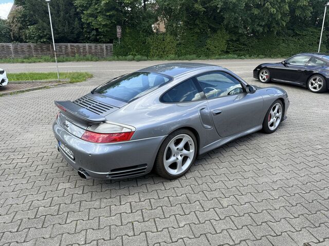 PORSCHE 911 Turbo...