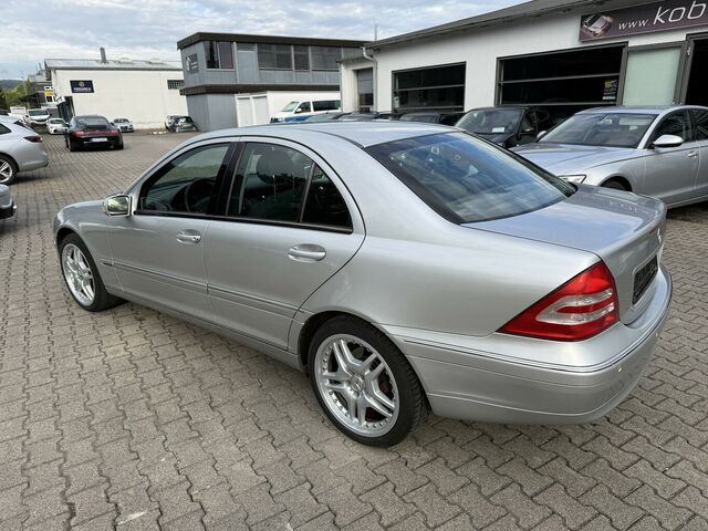 MERCEDES-BENZ C 180 Elegance*Automatik,Klima,Xenon,Topzustand*...