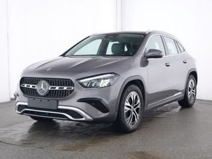 MERCEDES-BENZ GLA 200 Progressive Line Advanced AHK Winterpaket