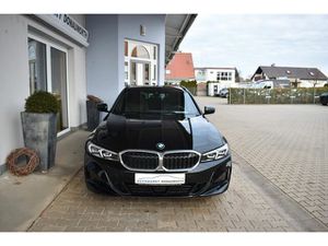 BMW 320 d Touring Aut. Mild-Hybrid PanoDach Abstand...